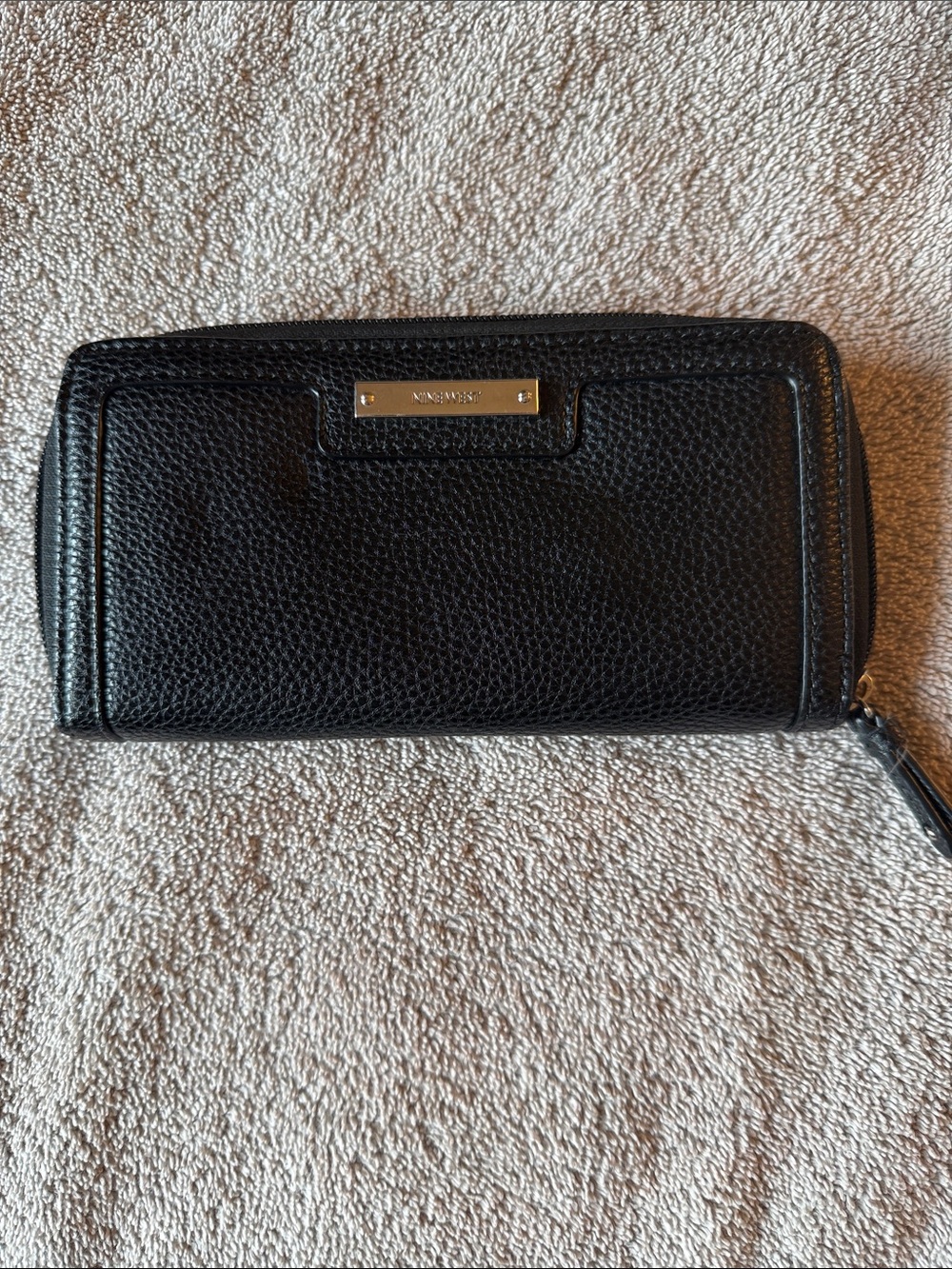 Nine West Black Pebbled Leather Zip Wallet with Silver Plate